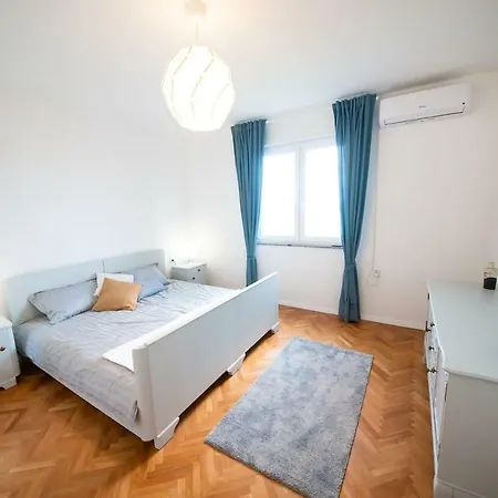 Martas Place *